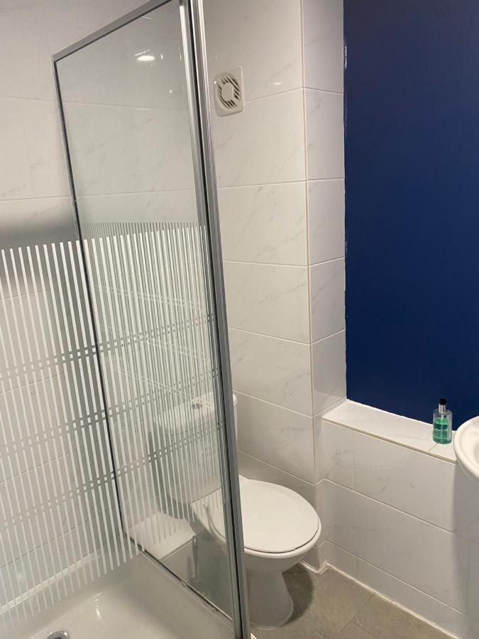 קאמברידג' Iway Inn Hotel מראה חיצוני תמונה