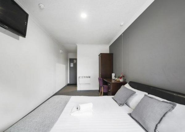 קאמברידג' Iway Inn Hotel מראה חיצוני תמונה