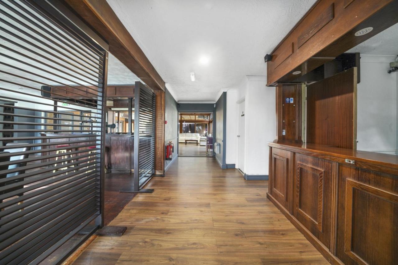 קאמברידג' Iway Inn Hotel מראה חיצוני תמונה