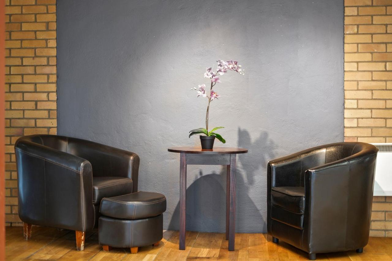 קאמברידג' Iway Inn Hotel מראה חיצוני תמונה